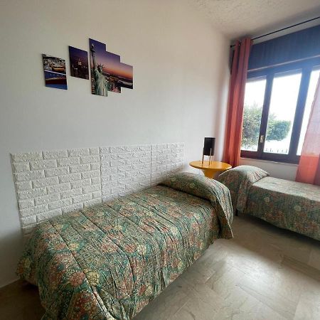 La Finestra Sul Mare B&B Κρότωνας Εξωτερικό φωτογραφία
