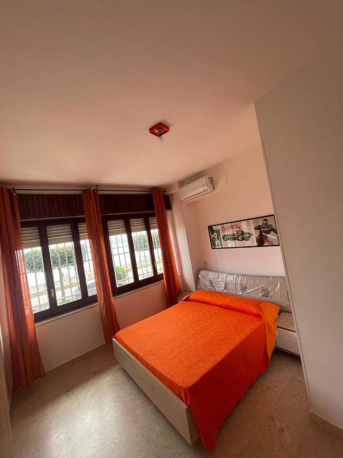La Finestra Sul Mare B&B Κρότωνας Εξωτερικό φωτογραφία