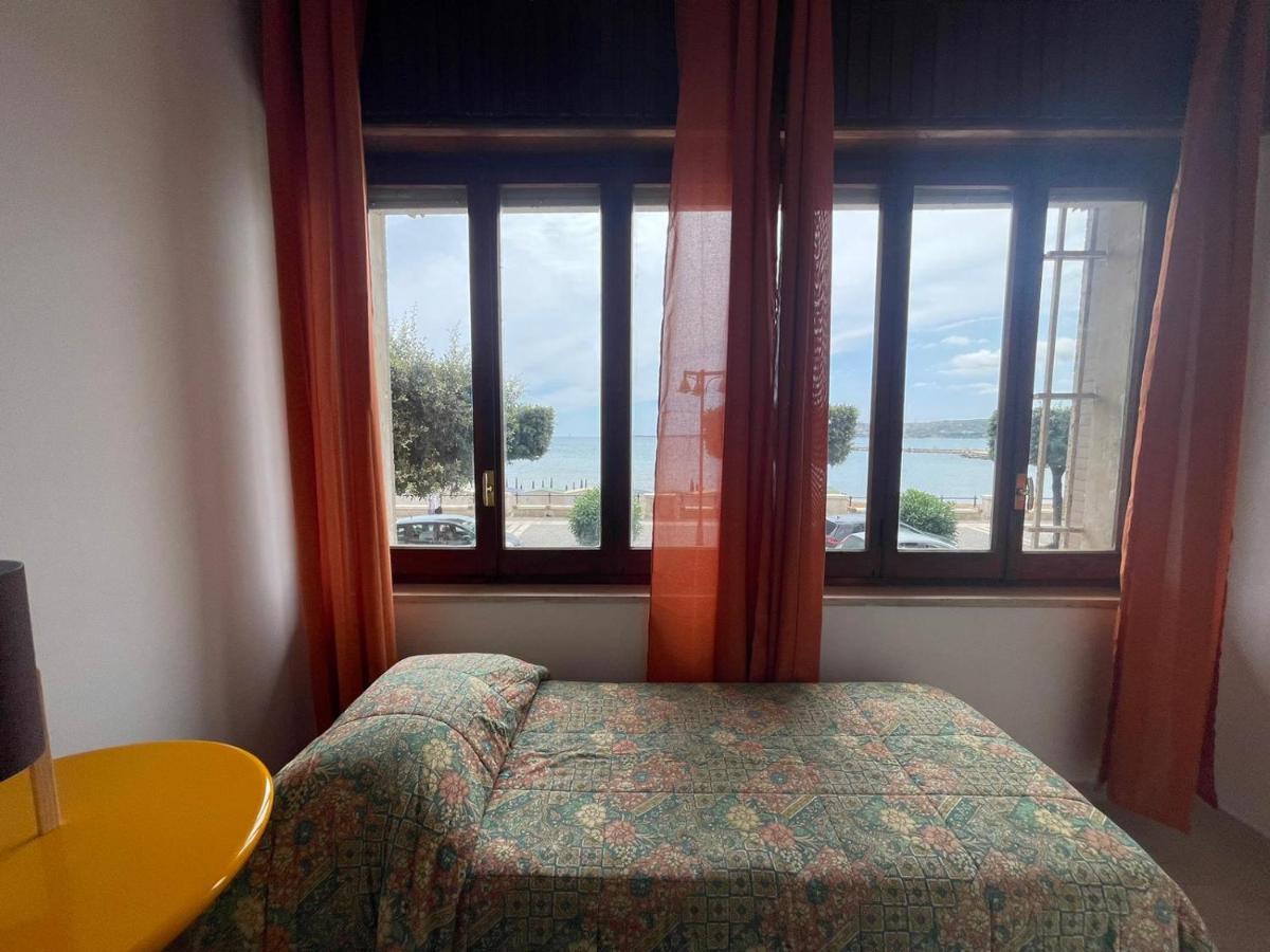 La Finestra Sul Mare B&B Κρότωνας Εξωτερικό φωτογραφία